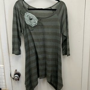 M USA Olive Stripped Tunic Top Size Small